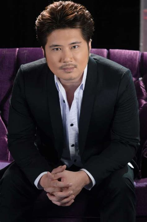 Janno Gibbs.